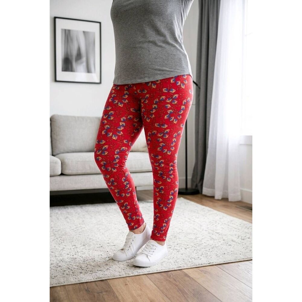 🔸️LuLaRoe Red Kite Print Pants Tall & Curvy Size 12-18